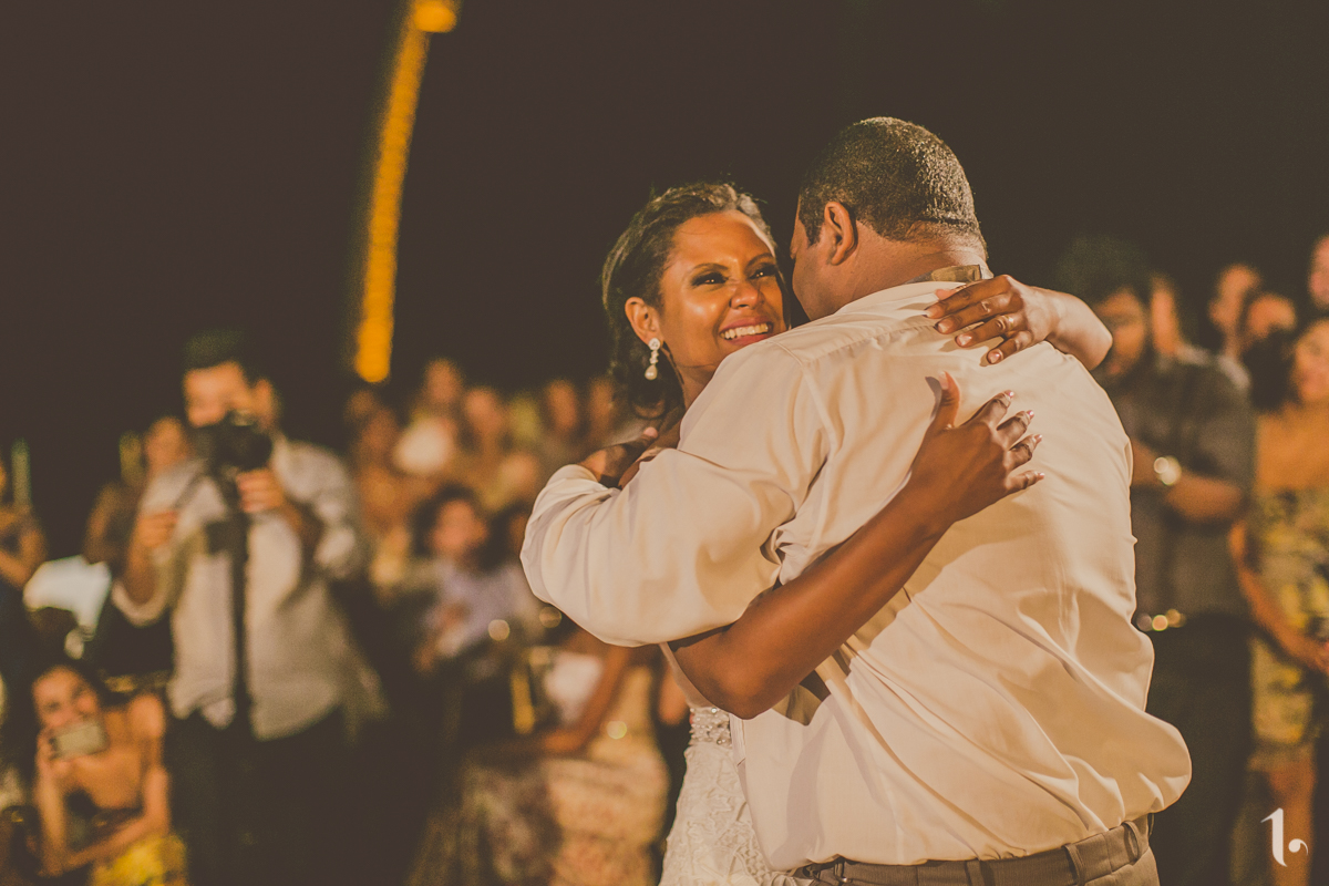 making of noiva, vestido de noiva, maquiagem casamento, casamento na bahia, buquê de noiva, raoni libório, noiva nova, noivos, casamento na praia, wedding brazil, umpontodoisimagem