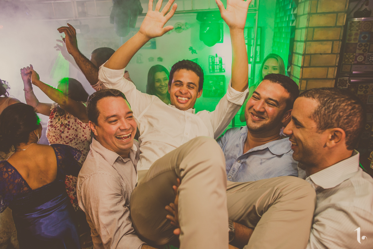 making of noiva, vestido de noiva, maquiagem casamento, casamento na bahia, buquê de noiva, raoni libório, noiva nova, noivos, casamento na praia, wedding brazil, umpontodoisimagem