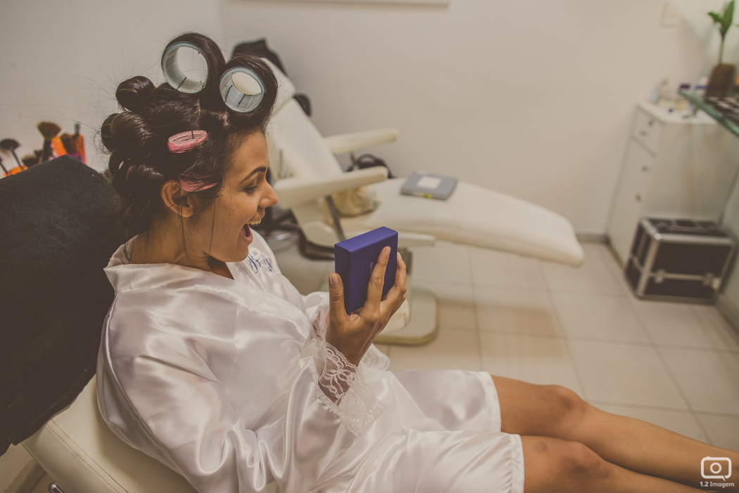 making of noiva, vestido de noiva, maquiagem casamento, casamento na bahia, buquê de noiva, raoni libório, noiva nova, noivos, casamento na praia, wedding brazil, umpontodoisimagem