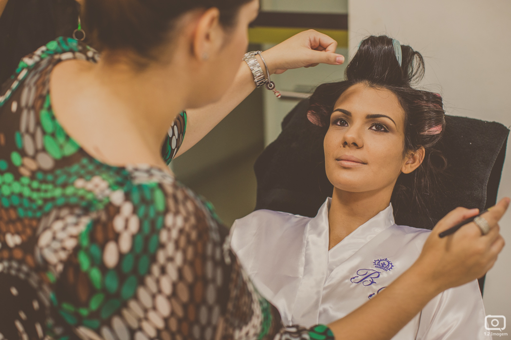 making of noiva, vestido de noiva, maquiagem casamento, casamento na bahia, buquê de noiva, raoni libório, noiva nova, noivos, casamento na praia, wedding brazil, umpontodoisimagem