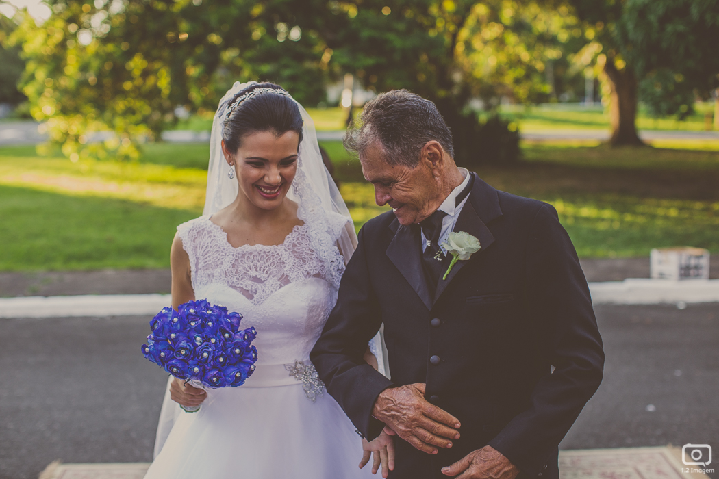 making of noiva, vestido de noiva, maquiagem casamento, casamento na bahia, buquê de noiva, raoni libório, noiva nova, noivos, casamento na praia, wedding brazil, umpontodoisimagem