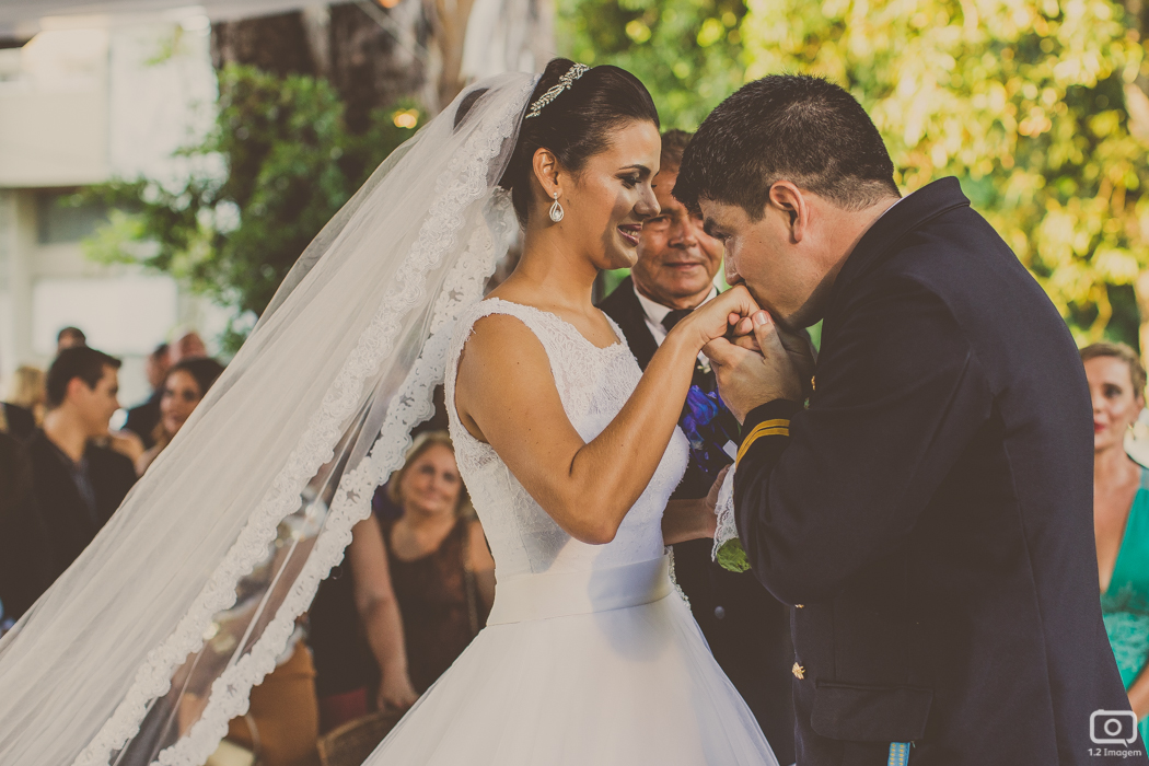 making of noiva, vestido de noiva, maquiagem casamento, casamento na bahia, buquê de noiva, raoni libório, noiva nova, noivos, casamento na praia, wedding brazil, umpontodoisimagem