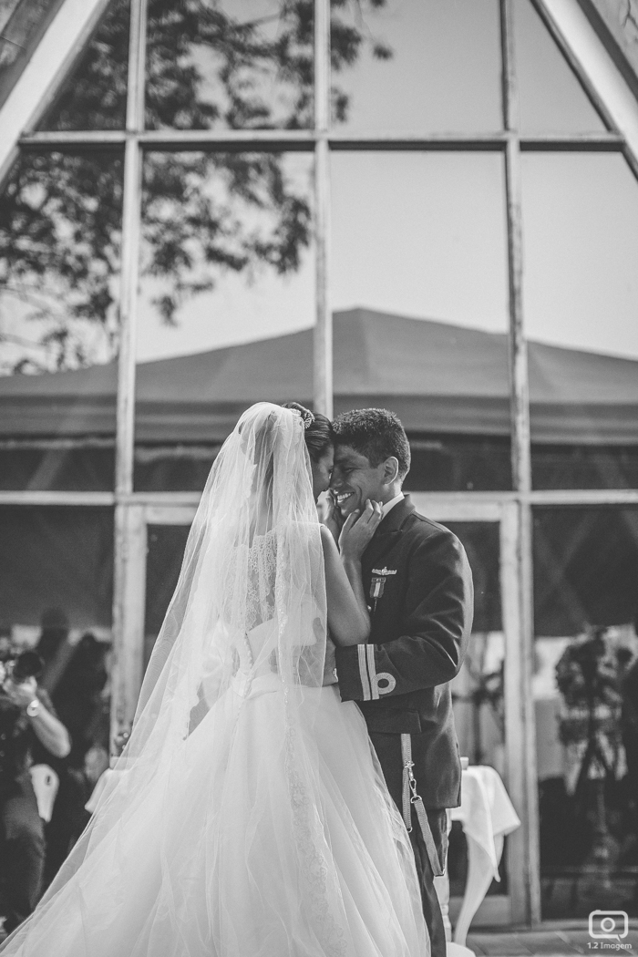 making of noiva, vestido de noiva, maquiagem casamento, casamento na bahia, buquê de noiva, raoni libório, noiva nova, noivos, casamento na praia, wedding brazil, umpontodoisimagem