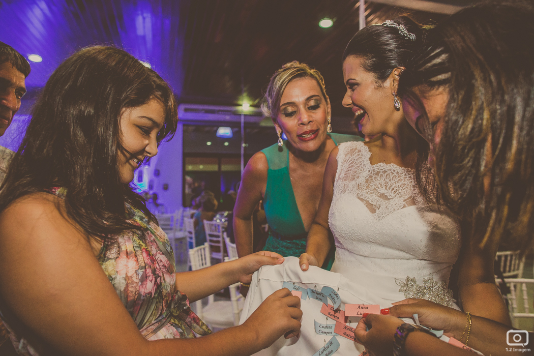 making of noiva, vestido de noiva, maquiagem casamento, casamento na bahia, buquê de noiva, raoni libório, noiva nova, noivos, casamento na praia, wedding brazil, umpontodoisimagem