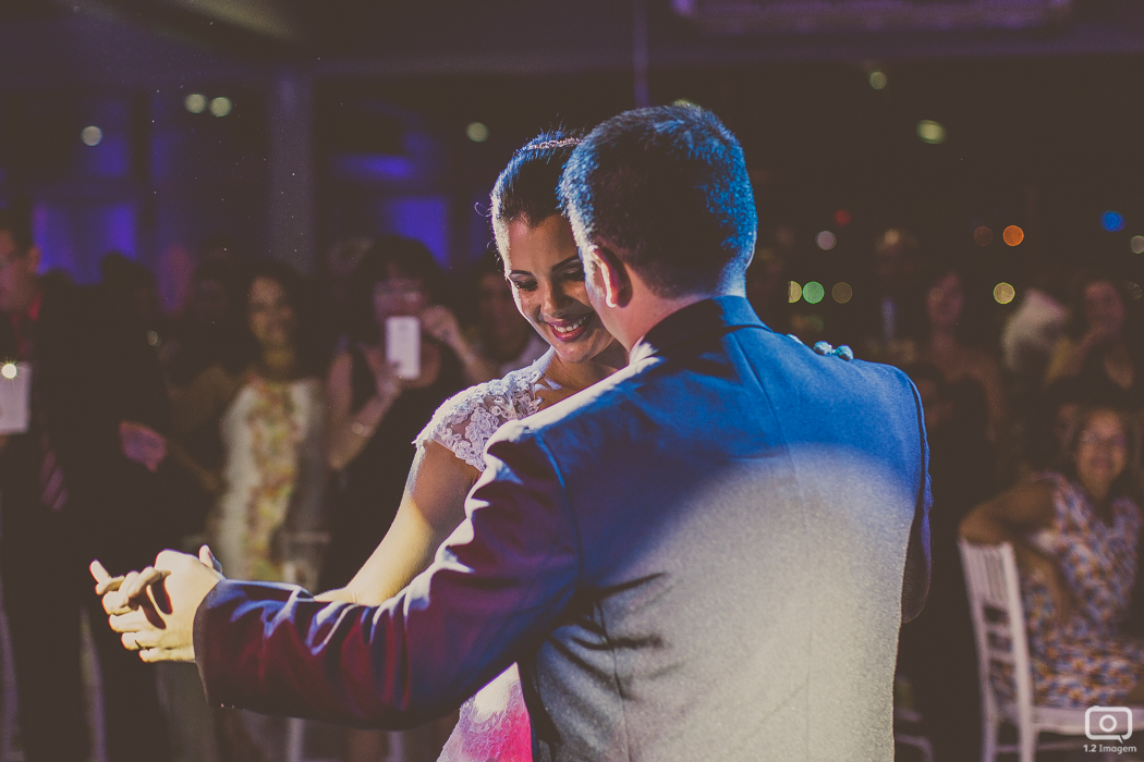 making of noiva, vestido de noiva, maquiagem casamento, casamento na bahia, buquê de noiva, raoni libório, noiva nova, noivos, casamento na praia, wedding brazil, umpontodoisimagem