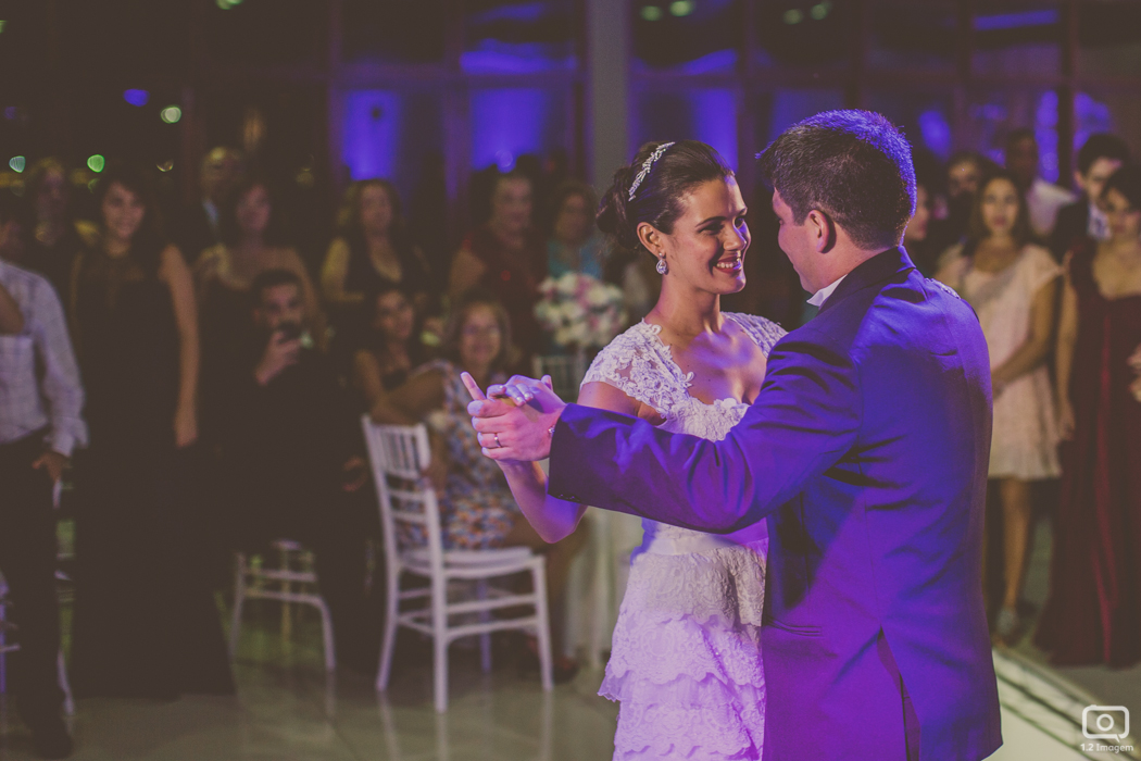 making of noiva, vestido de noiva, maquiagem casamento, casamento na bahia, buquê de noiva, raoni libório, noiva nova, noivos, casamento na praia, wedding brazil, umpontodoisimagem