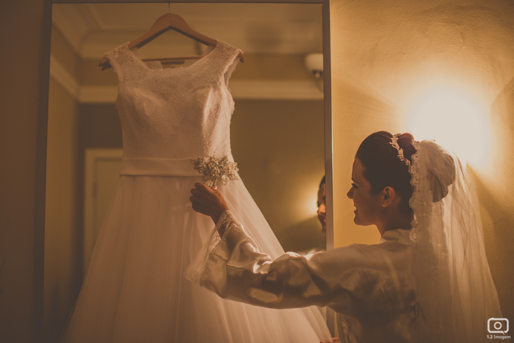 making of noiva, vestido de noiva, maquiagem casamento, casamento na bahia, buquê de noiva, raoni libório, noiva nova, noivos, casamento na praia, wedding brazil, umpontodoisimagem