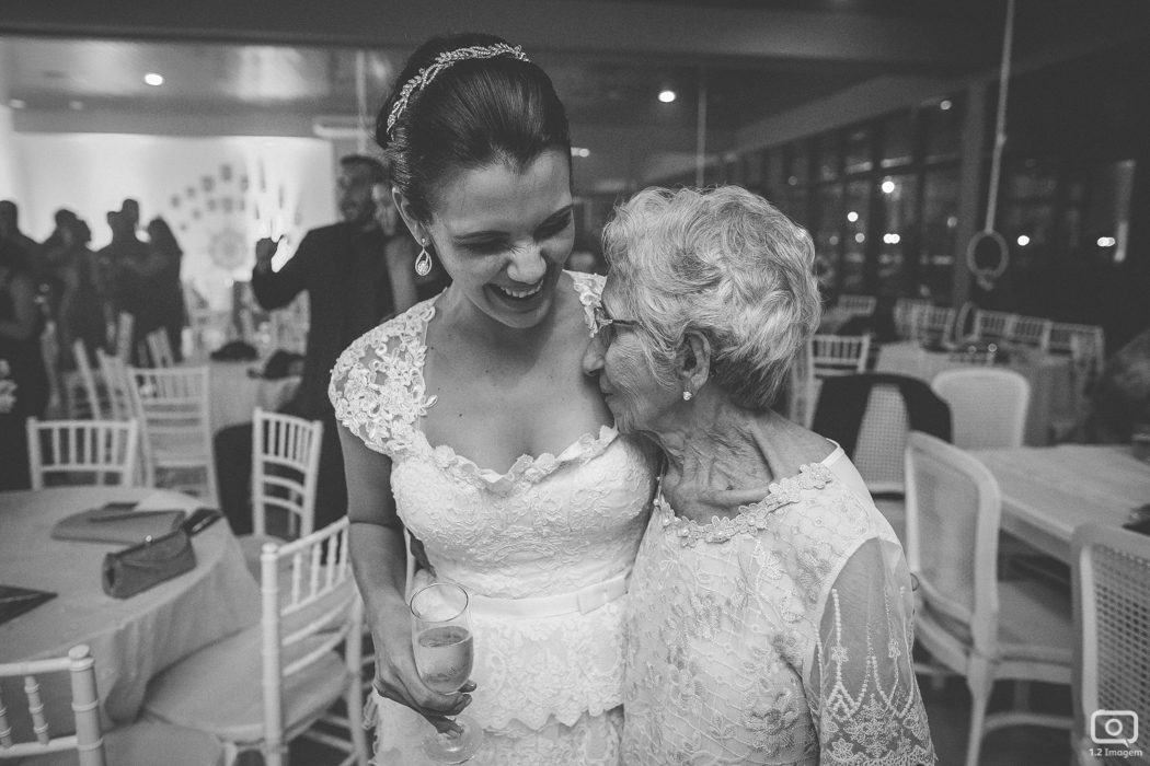 making of noiva, vestido de noiva, maquiagem casamento, casamento na bahia, buquê de noiva, raoni libório, noiva nova, noivos, casamento na praia, wedding brazil, umpontodoisimagem