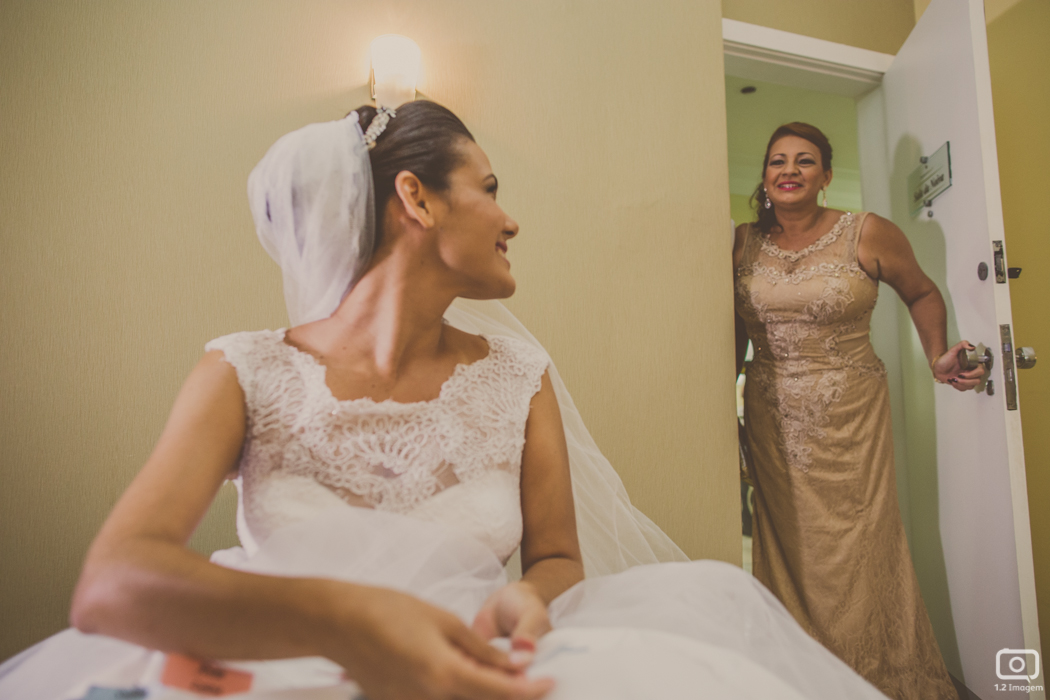 making of noiva, vestido de noiva, maquiagem casamento, casamento na bahia, buquê de noiva, raoni libório, noiva nova, noivos, casamento na praia, wedding brazil, umpontodoisimagem