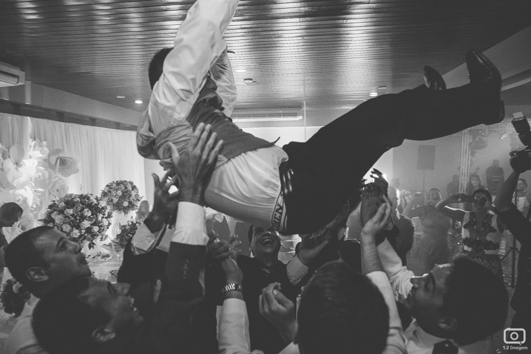 making of noiva, vestido de noiva, maquiagem casamento, casamento na bahia, buquê de noiva, raoni libório, noiva nova, noivos, casamento na praia, wedding brazil, umpontodoisimagem