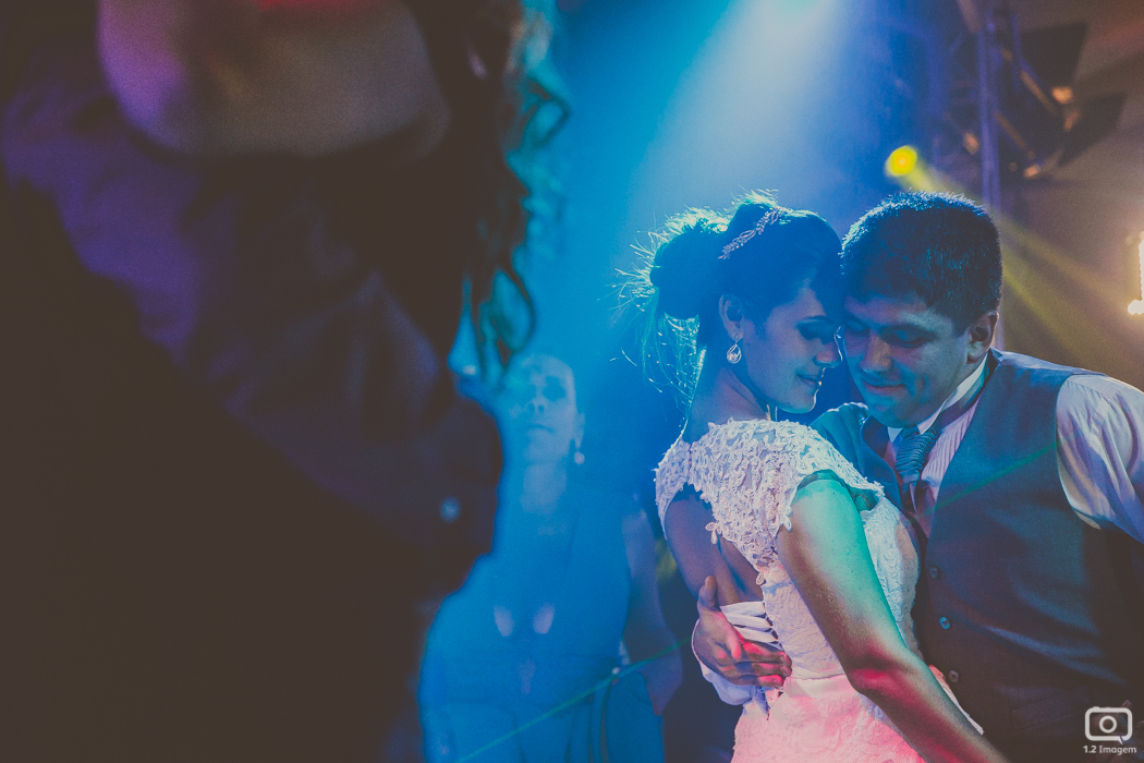 making of noiva, vestido de noiva, maquiagem casamento, casamento na bahia, buquê de noiva, raoni libório, noiva nova, noivos, casamento na praia, wedding brazil, umpontodoisimagem