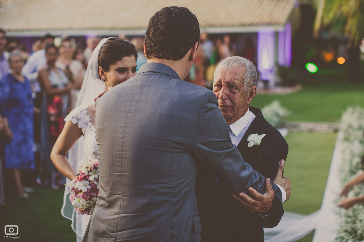 making of noiva, vestido de noiva, maquiagem casamento, casamento na bahia, buquê de noiva, raoni libório, noiva nova, noivos, casamento na praia, wedding brazil, umpontodoisimagem