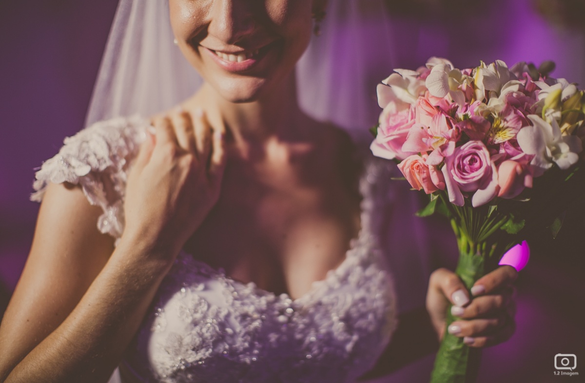 making of noiva, vestido de noiva, maquiagem casamento, casamento na bahia, buquê de noiva, raoni libório, noiva nova, noivos, casamento na praia, wedding brazil, umpontodoisimagem