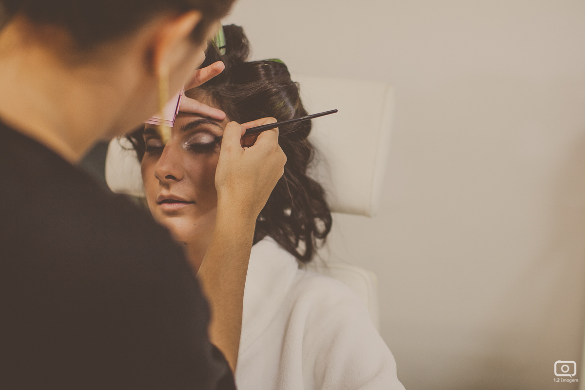 making of noiva, vestido de noiva, maquiagem casamento, casamento na bahia, buquê de noiva, raoni libório, noiva nova, noivos, casamento na praia, wedding brazil, umpontodoisimagem