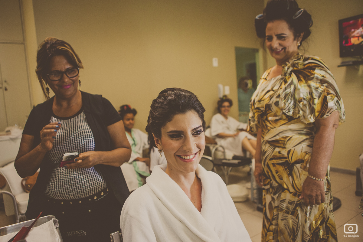 making of noiva, vestido de noiva, maquiagem casamento, casamento na bahia, buquê de noiva, raoni libório, noiva nova, noivos, casamento na praia, wedding brazil, umpontodoisimagem