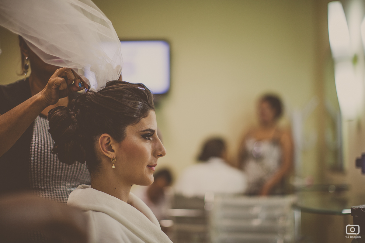 making of noiva, vestido de noiva, maquiagem casamento, casamento na bahia, buquê de noiva, raoni libório, noiva nova, noivos, casamento na praia, wedding brazil, umpontodoisimagem