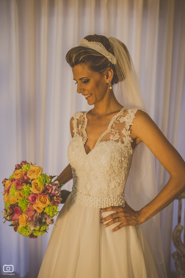 making of noiva, vestido de noiva, maquiagem casamento, casamento na bahia, buquê de noiva, raoni libório, noiva nova, noivos, casamento na praia, wedding brazil, umpontodoisimagem