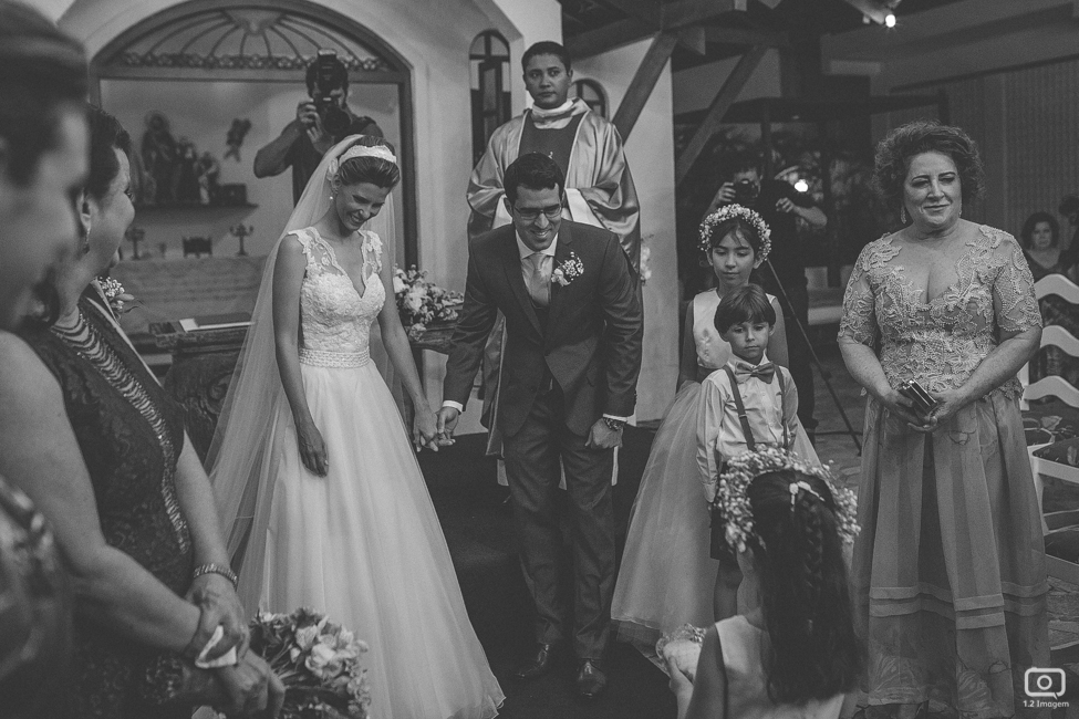 making of noiva, vestido de noiva, maquiagem casamento, casamento na bahia, buquê de noiva, raoni libório, noiva nova, noivos, casamento na praia, wedding brazil, umpontodoisimagem