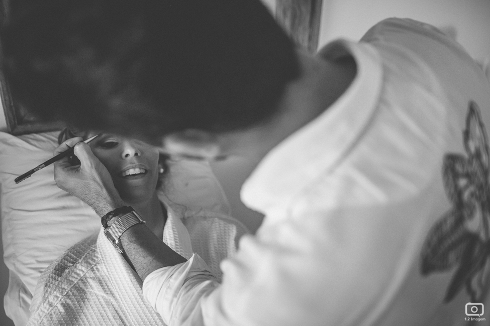 making of noiva, vestido de noiva, maquiagem casamento, casamento na bahia, buquê de noiva, raoni libório, noiva nova, noivos, casamento na praia, wedding brazil, umpontodoisimagem