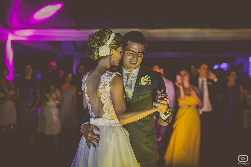 making of noiva, vestido de noiva, maquiagem casamento, casamento na bahia, buquê de noiva, raoni libório, noiva nova, noivos, casamento na praia, wedding brazil, umpontodoisimagem