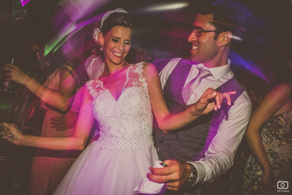 making of noiva, vestido de noiva, maquiagem casamento, casamento na bahia, buquê de noiva, raoni libório, noiva nova, noivos, casamento na praia, wedding brazil, umpontodoisimagem