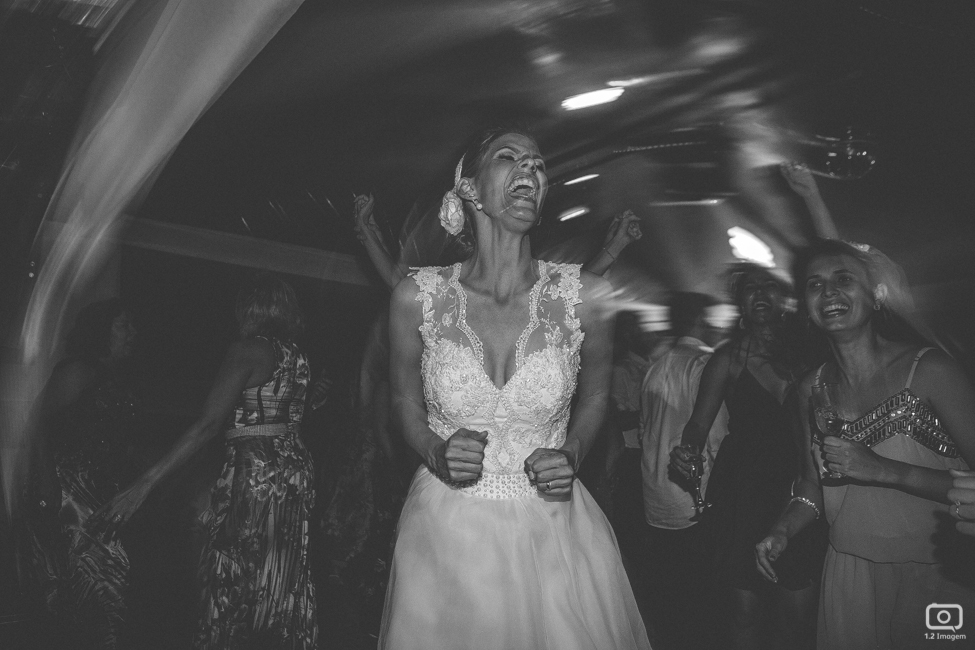 making of noiva, vestido de noiva, maquiagem casamento, casamento na bahia, buquê de noiva, raoni libório, noiva nova, noivos, casamento na praia, wedding brazil, umpontodoisimagem