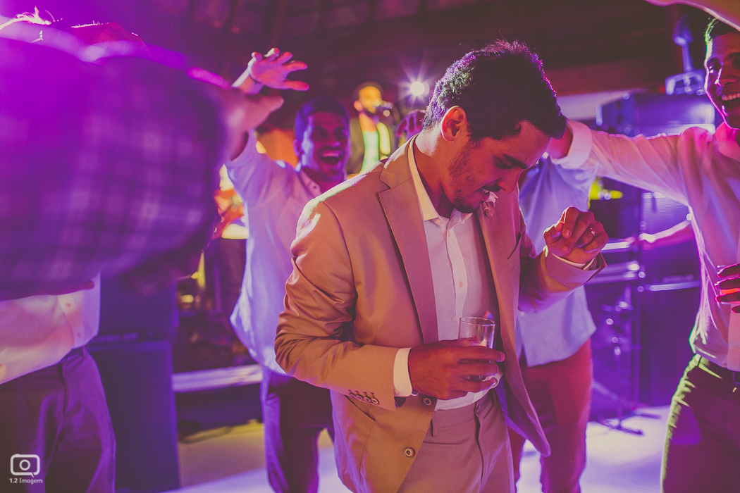 Making of, noiva, vestido, make, maquiagem casamento, casamento, wedding, wed, wed day, bride, universo da noiva, noiva nova, noivos, praia do forte, bahia, praia, casamento na praia, wedding brazil, Rivalda Carvalho, Pousada Refúgio da Vila, Igreja São F