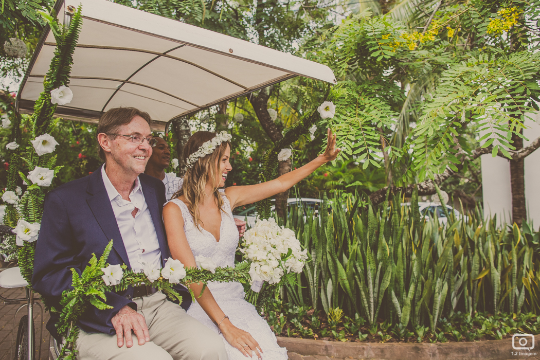 Making of, noiva, vestido, make, maquiagem casamento, casamento, wedding, wed, wed day, bride, universo da noiva, noiva nova, noivos, praia do forte, bahia, praia, casamento na praia, wedding brazil, Rivalda Carvalho, Pousada Refúgio da Vila, Igreja São F