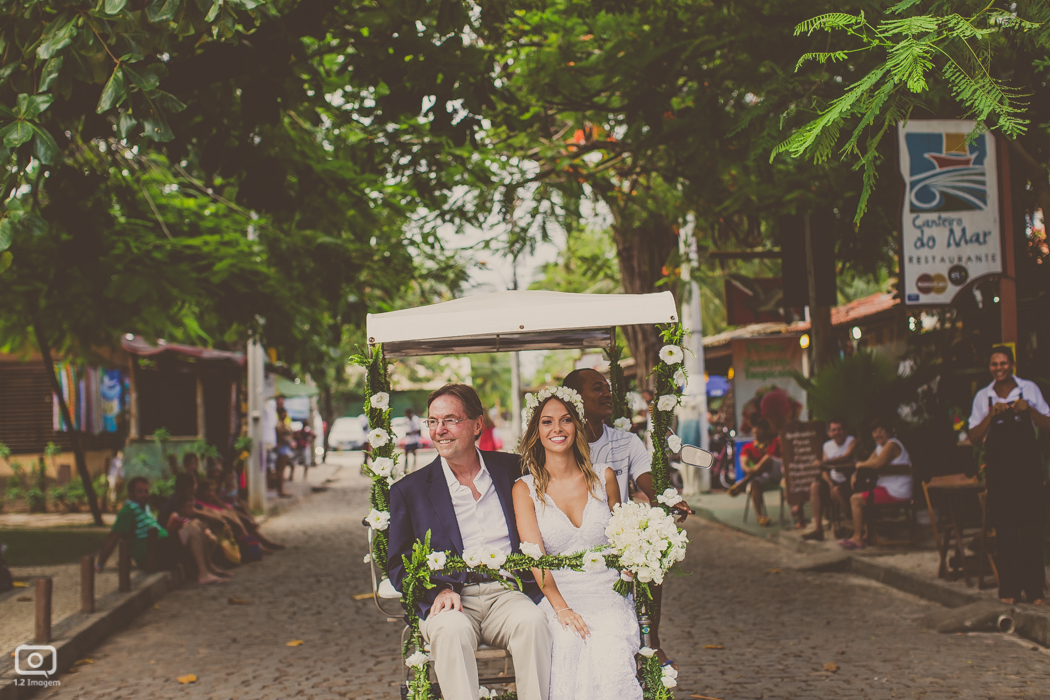 Making of, noiva, vestido, make, maquiagem casamento, casamento, wedding, wed, wed day, bride, universo da noiva, noiva nova, noivos, praia do forte, bahia, praia, casamento na praia, wedding brazil, Rivalda Carvalho, Pousada Refúgio da Vila, Igreja São F