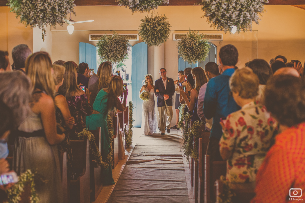 Making of, noiva, vestido, make, maquiagem casamento, casamento, wedding, wed, wed day, bride, universo da noiva, noiva nova, noivos, praia do forte, bahia, praia, casamento na praia, wedding brazil, Rivalda Carvalho, Pousada Refúgio da Vila, Igreja São F