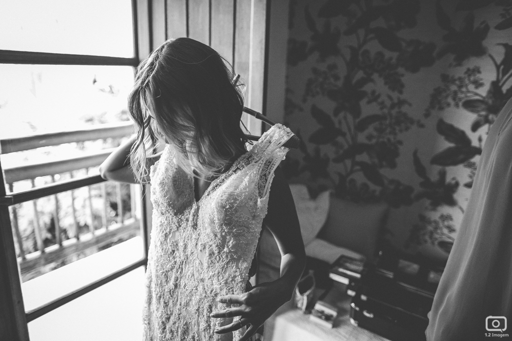 Making of, noiva, vestido, make, maquiagem casamento, casamento, wedding, wed, wed day, bride, universo da noiva, noiva nova, noivos, praia do forte, bahia, praia, casamento na praia, wedding brazil, Rivalda Carvalho, Pousada Refúgio da Vila, Igrej