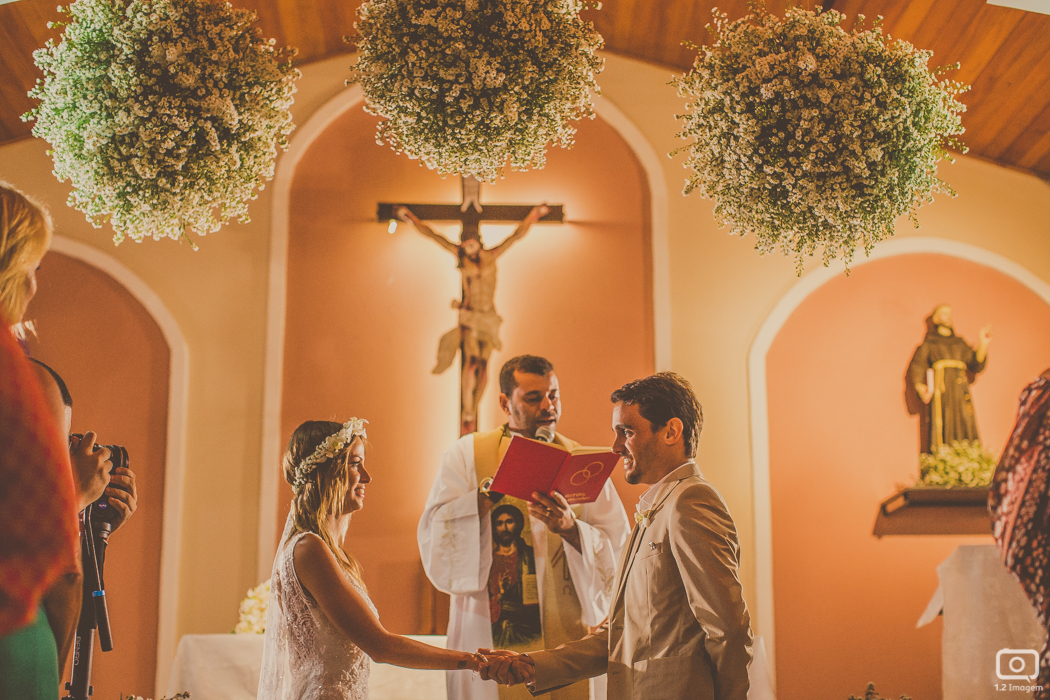 Making of, noiva, vestido, make, maquiagem casamento, casamento, wedding, wed, wed day, bride, universo da noiva, noiva nova, noivos, praia do forte, bahia, praia, casamento na praia, wedding brazil, Rivalda Carvalho, Pousada Refúgio da Vila, Igreja São F