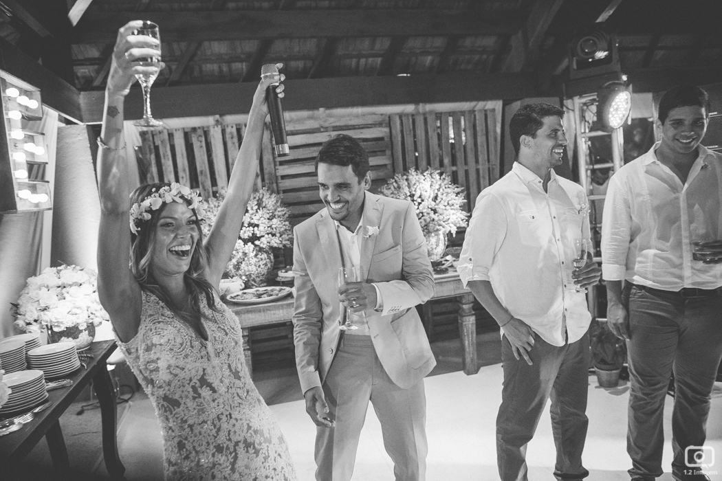 Making of, noiva, vestido, make, maquiagem casamento, casamento, wedding, wed, wed day, bride, universo da noiva, noiva nova, noivos, praia do forte, bahia, praia, casamento na praia, wedding brazil, Rivalda Carvalho, Pousada Refúgio da Vila, Igreja São F