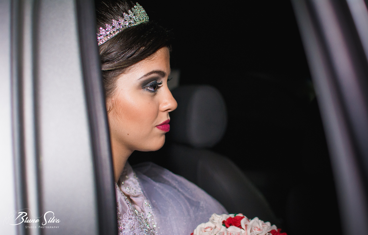 noiva no carro