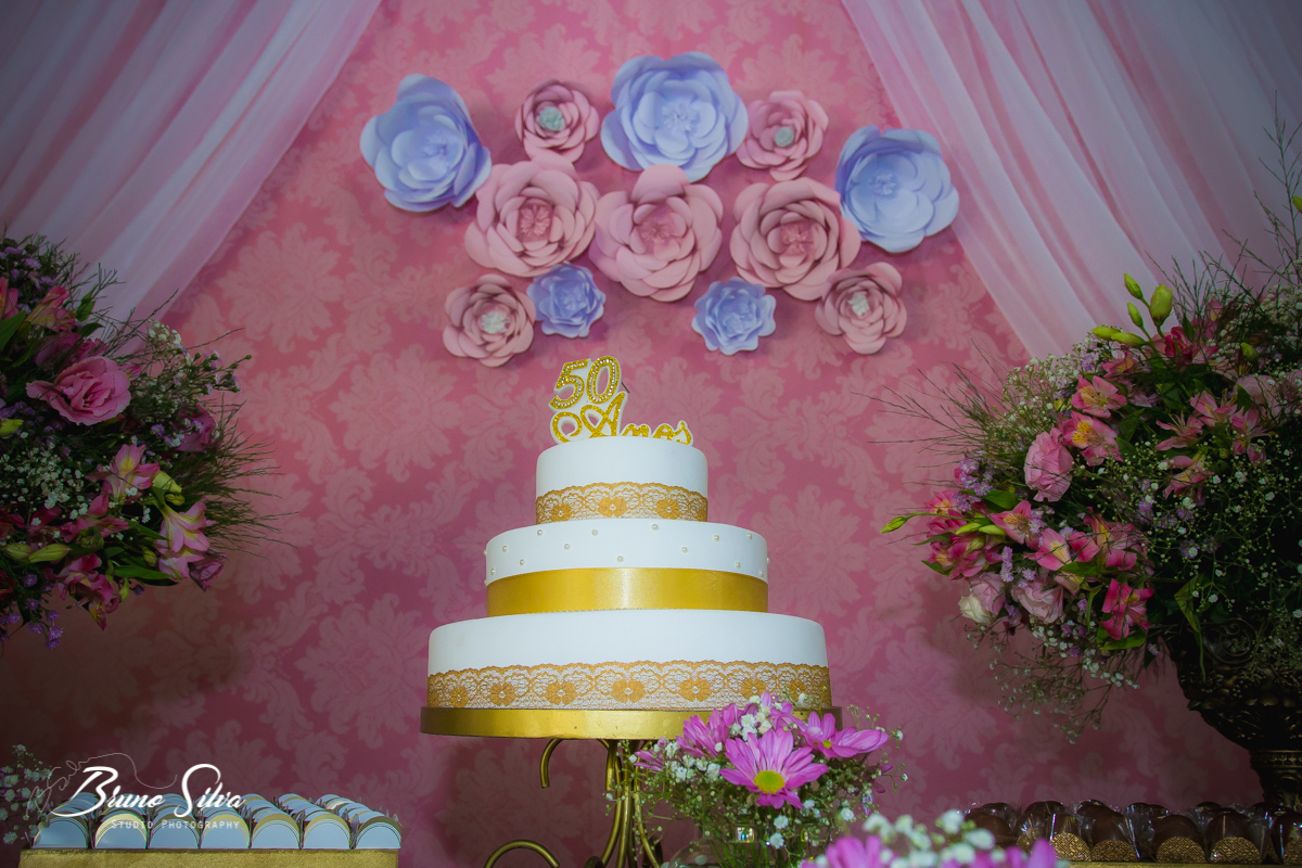 bolo festa de 50 anos