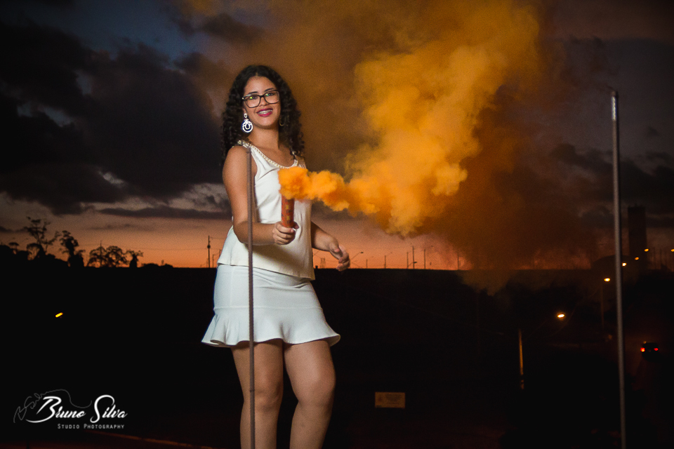 ENSAIO PRE DEBUTANTE COM FUMAÇA