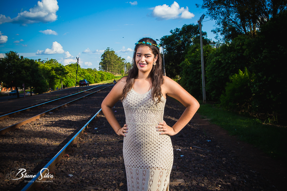 DEBUTANTE EM BUENO DE ANDRADA