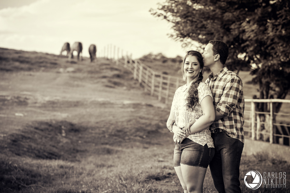 Ensaio pre casamento da Jessica e do Arthur realizado em Goiatuba Goiás fotografado por Carlos Nikito