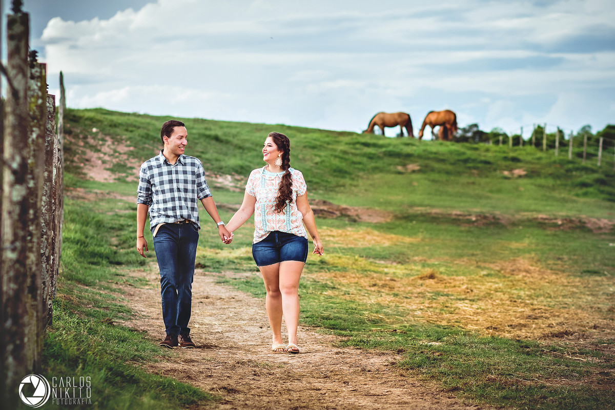 Ensaio pre casamento da Jessica e do Arthur realizado em Goiatuba Goiás fotografado por Carlos Nikito