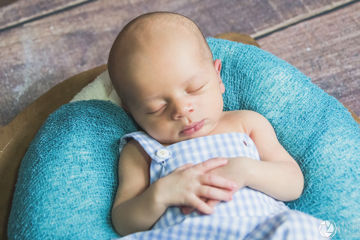 Newborn Felipe Gabriel realizado em Itumbiara Goiás fotografado por Carlos Nikito
