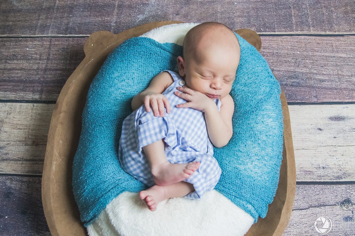 Newborn Felipe Gabriel realizado em Itumbiara Goiás fotografado por Carlos Nikito