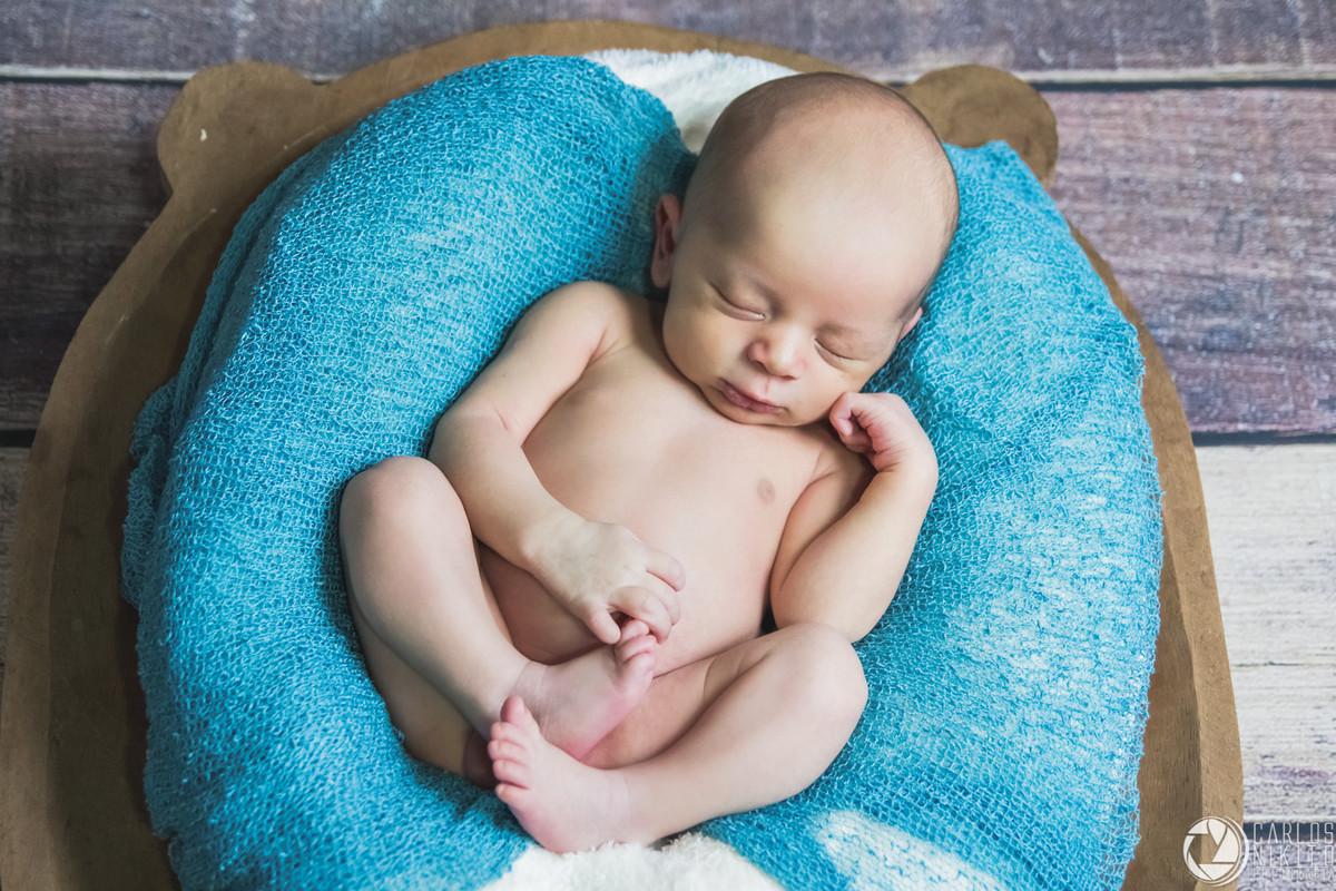 Newborn Felipe Gabriel realizado em Itumbiara Goiás fotografado por Carlos Nikito