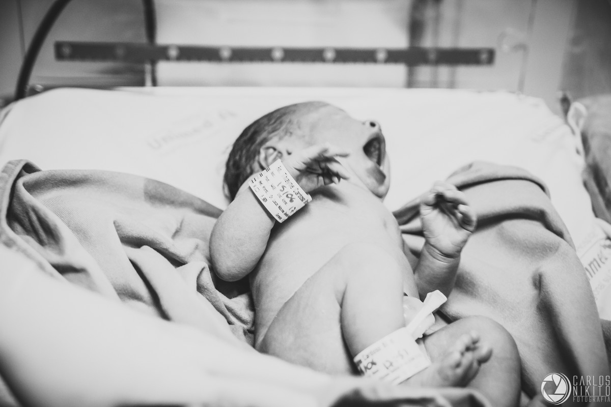 Ensaio gestante Thayne e Guilherme e parto da Antonella, fotografado por Carlos Nikito em Itumbiara Goias