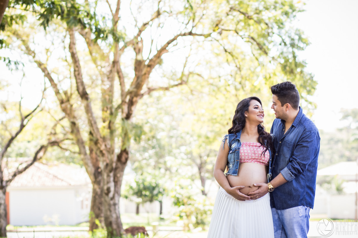 Ensaio gestante Thayne e Guilherme e parto da Antonella, fotografado por Carlos Nikito em Itumbiara Goias