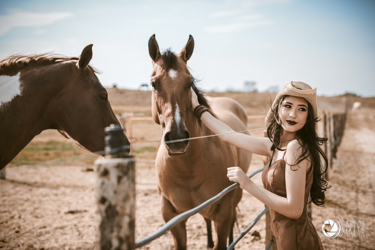 Book de 15 anos da Yngrid realizado em Goiatuba Goiás fotografado por Carlos Nikito