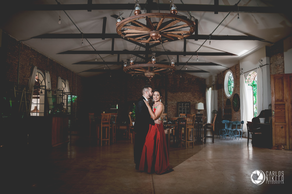 Ensaio pre casamento da Arielle e do Arthur realizado no Hotel Fazenda Solar dos Ipes no Prata MG, fotografado por Carlos Nikito