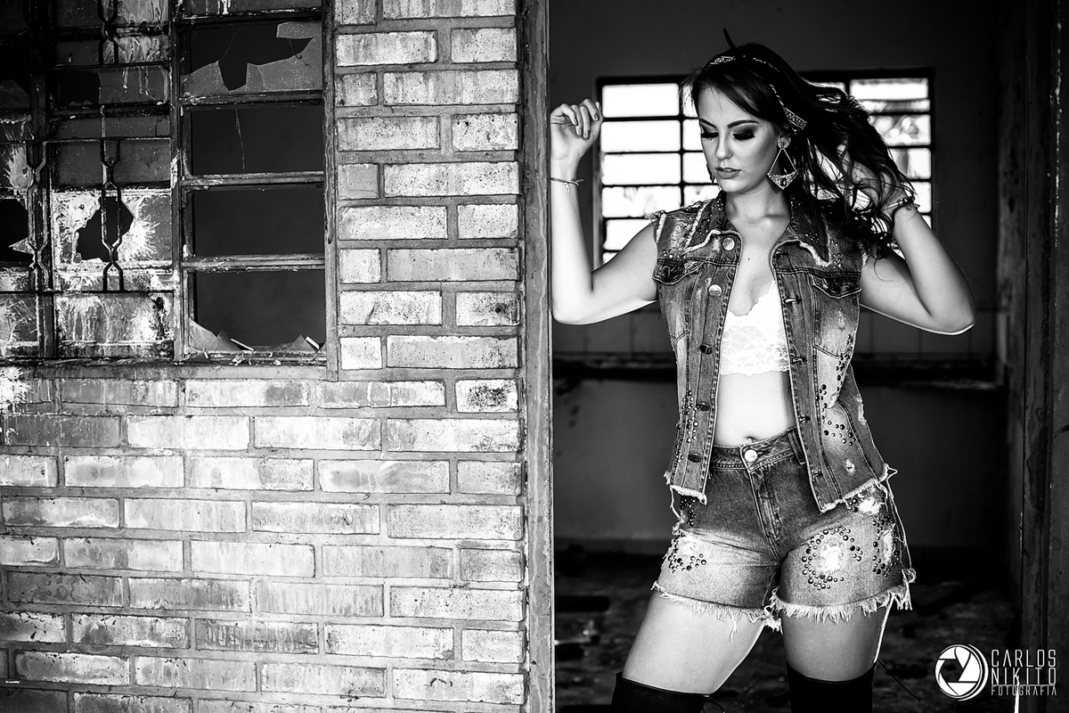 Book da Nara de 15 anos. Produção Hugo Castro, roupas da Closet, realizado em Itumbiara Goiás fotografado por Carlos Nikito