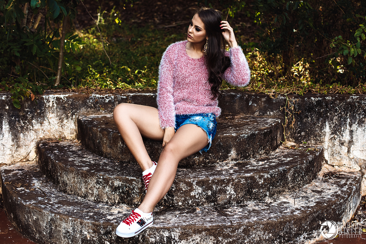 Book da Nara de 15 anos. Produção Hugo Castro, roupas da Closet, realizado em Itumbiara Goiás fotografado por Carlos Nikito