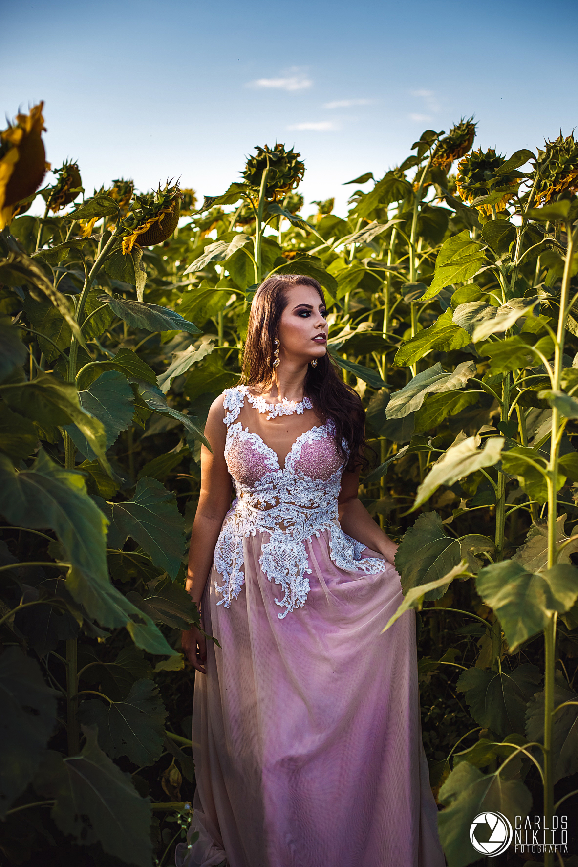 Book da Nara de 15 anos. Produção Hugo Castro, roupas da Closet, realizado em Itumbiara Goiás fotografado por Carlos Nikito