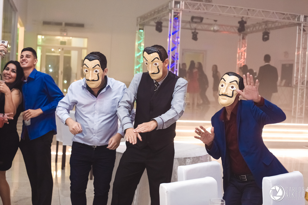 Aniversário da Nara Porcino de 15 anos, realizado em Goiânia Goiás no salão de festas Acrópolis fotografado por Carlos Nikito.